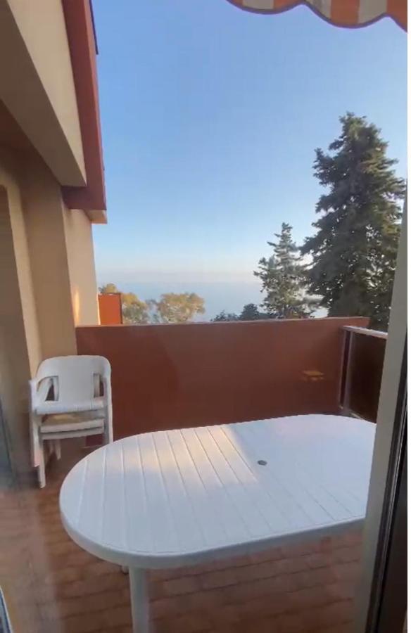 Residence "Le Golfe Bleu" Roquebrune-Cap-Martin Eksteriør billede