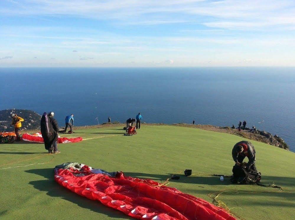 Residence "Le Golfe Bleu" Roquebrune-Cap-Martin Eksteriør billede